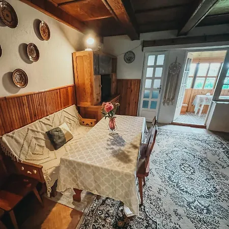 Holiday home Chata Druha Pulka *